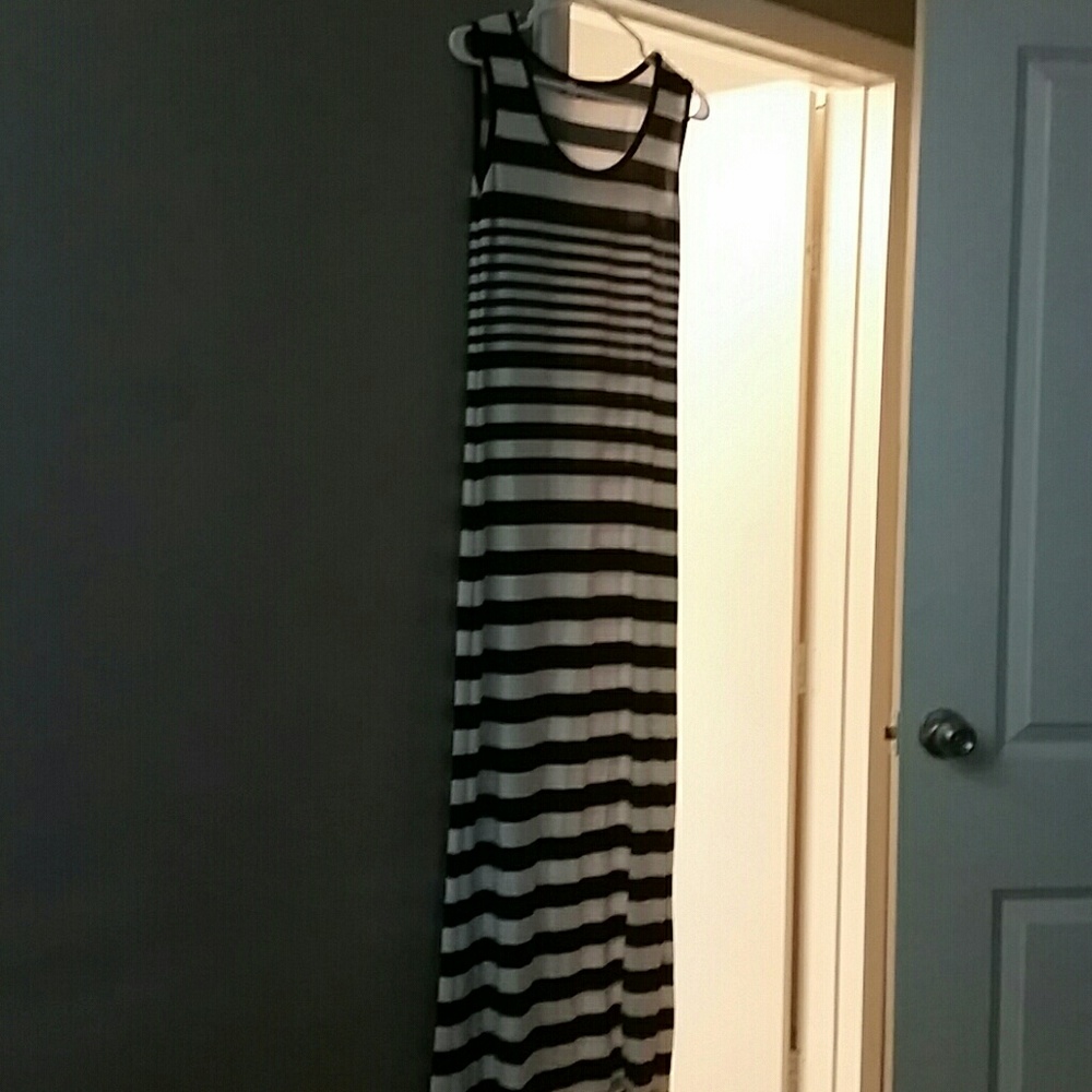 Womens xl long striped dress black & white striped